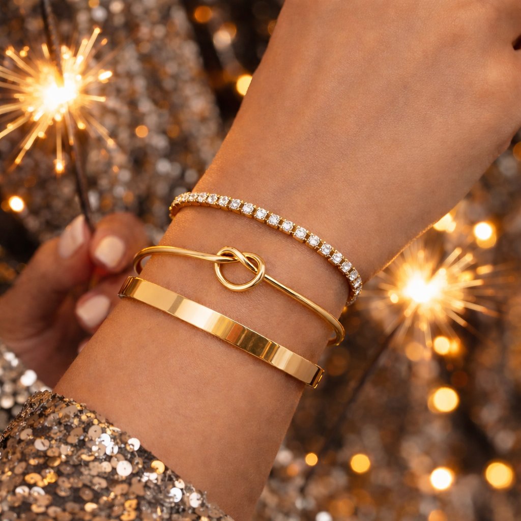 Zestaw pozłacanych bransoletek ze stali chirurgicznej