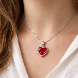 Naszyjnik srebrny z czerwonym serduszkiem