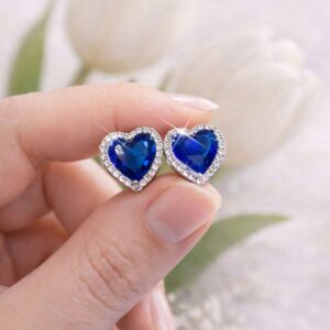 Srebrne Kolczyki Serce – Srebro 925 z niebieską cyrkonią